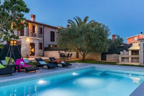 Gemütliches Stein-Ferienhaus mit privatem Pool und Terrasse mit Grill